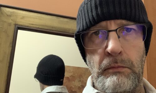 „Kim jestem”: autoprezentacja soszialowych autorów