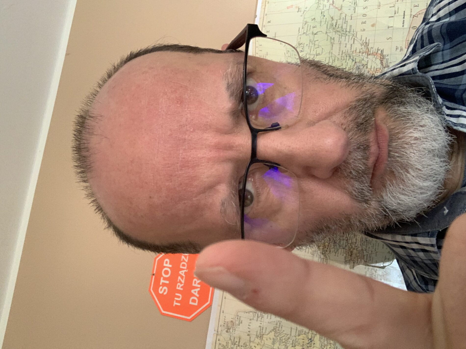 Czym się różnią trzy poniższe komunikaty?