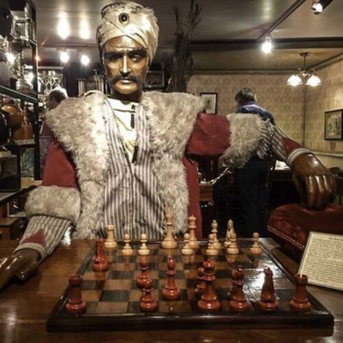 Era Oszusta. Oszukuje chat, czy jednak my?