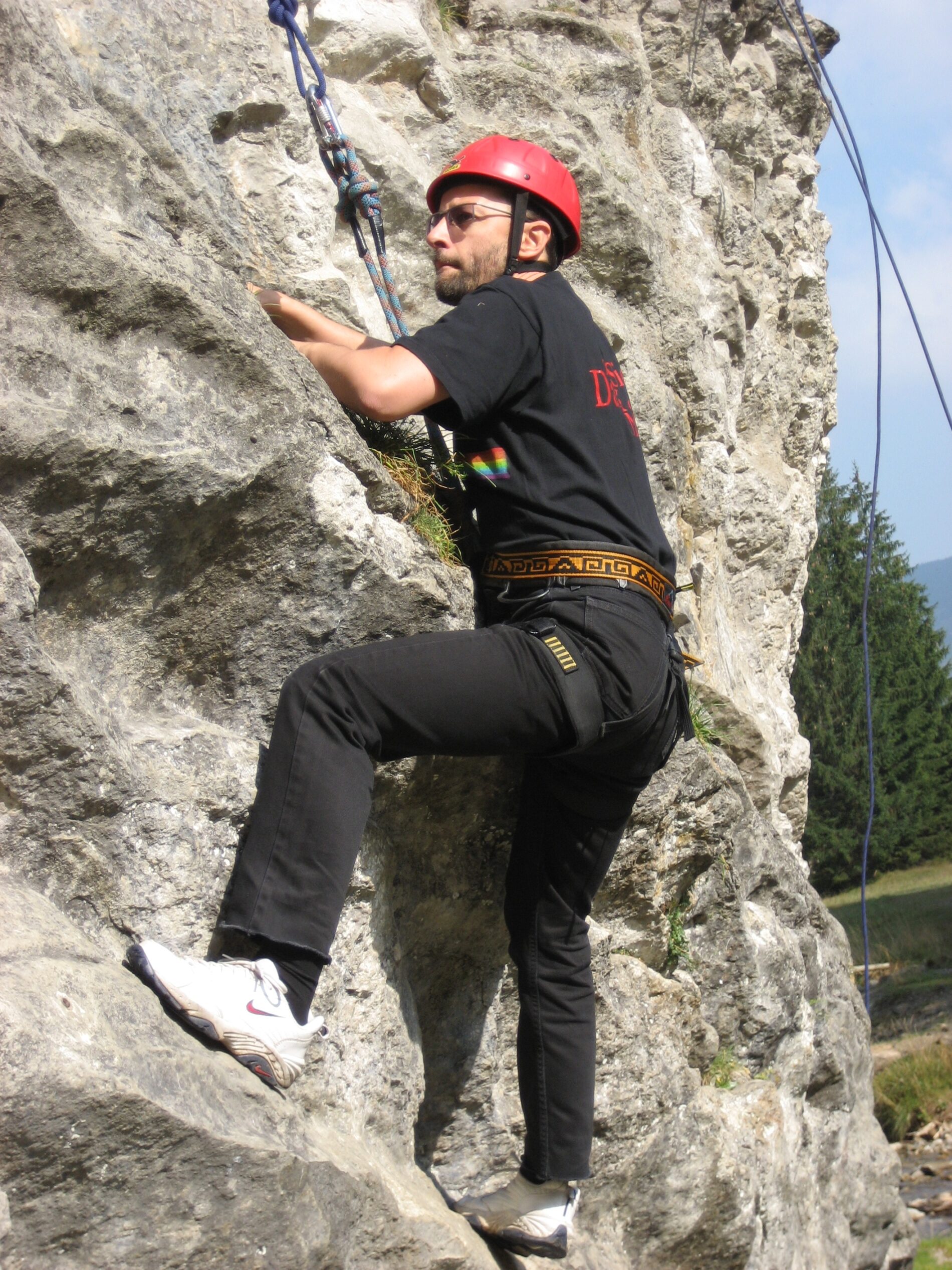 Bezpieczeństwo psychologiczne: parasol czy uprząż wspinaczkowa?