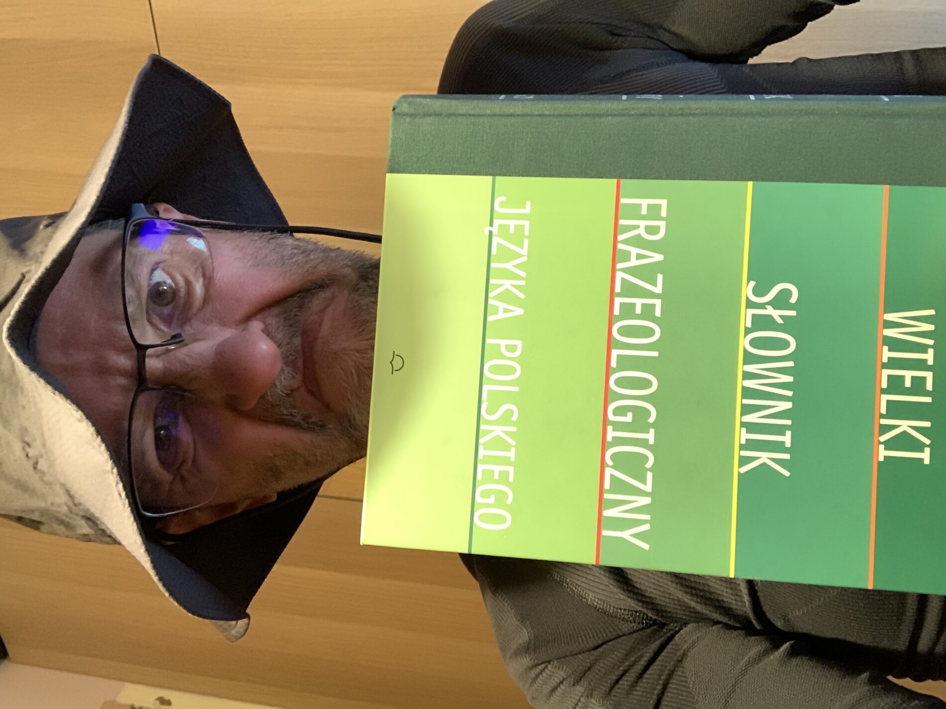 Po co te słowniki i encyklopedie? I tak wiemy lepiej…
